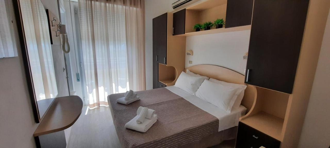 B&B Hotel Serenita Bellaria-Igea Marina Exteriör bild