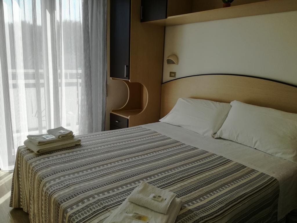 B&B Hotel Serenita Bellaria-Igea Marina Exteriör bild